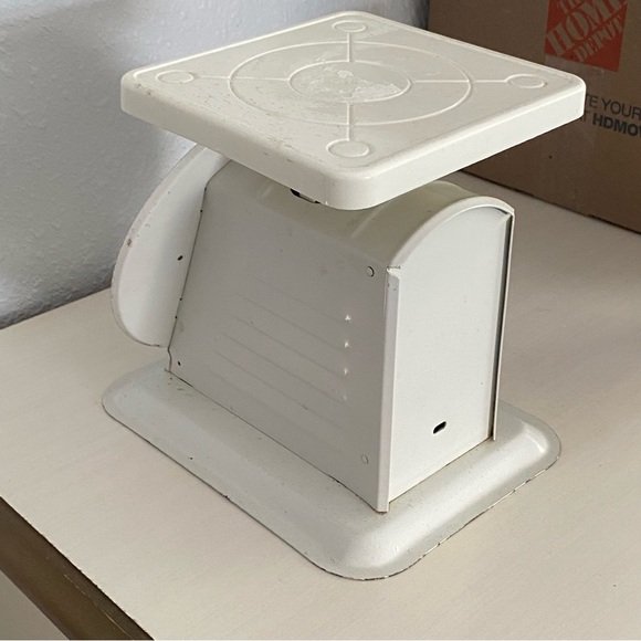 Vintage Kitchen Scale - Picture 4 of 5